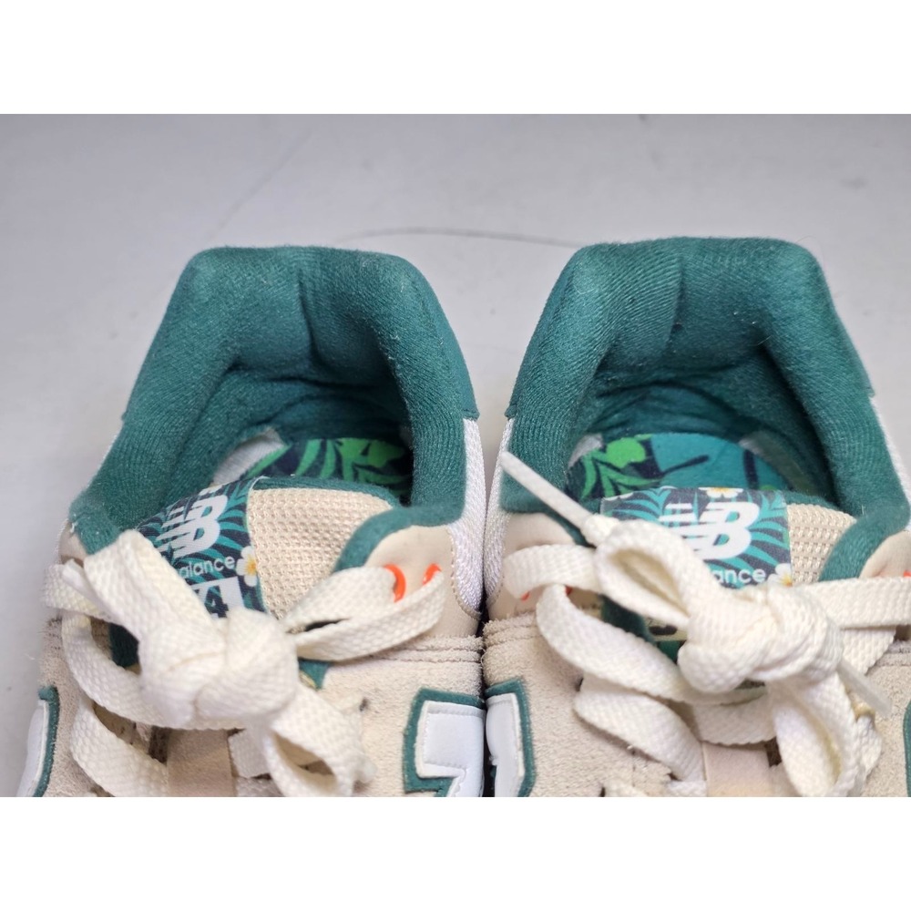 New Balance 574 Men's Sneakers Size 7 M Beige White Suede Fabric Running Shoes - Picture 12 of 13
